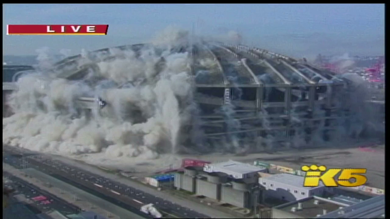 Illustration for article titled Red Sox Broadcast Airs Video Of Metrodome Implosion That Never Happened